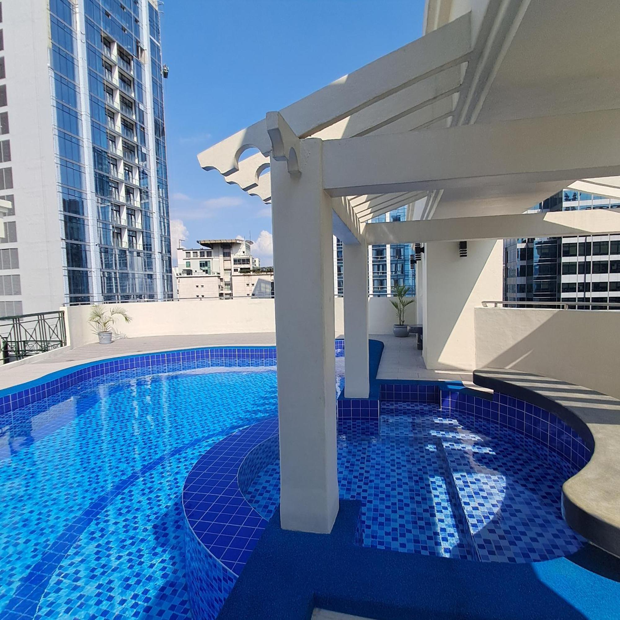 Luxury Spacious 2Br In Salcedo Village Маніла Екстер'єр фото